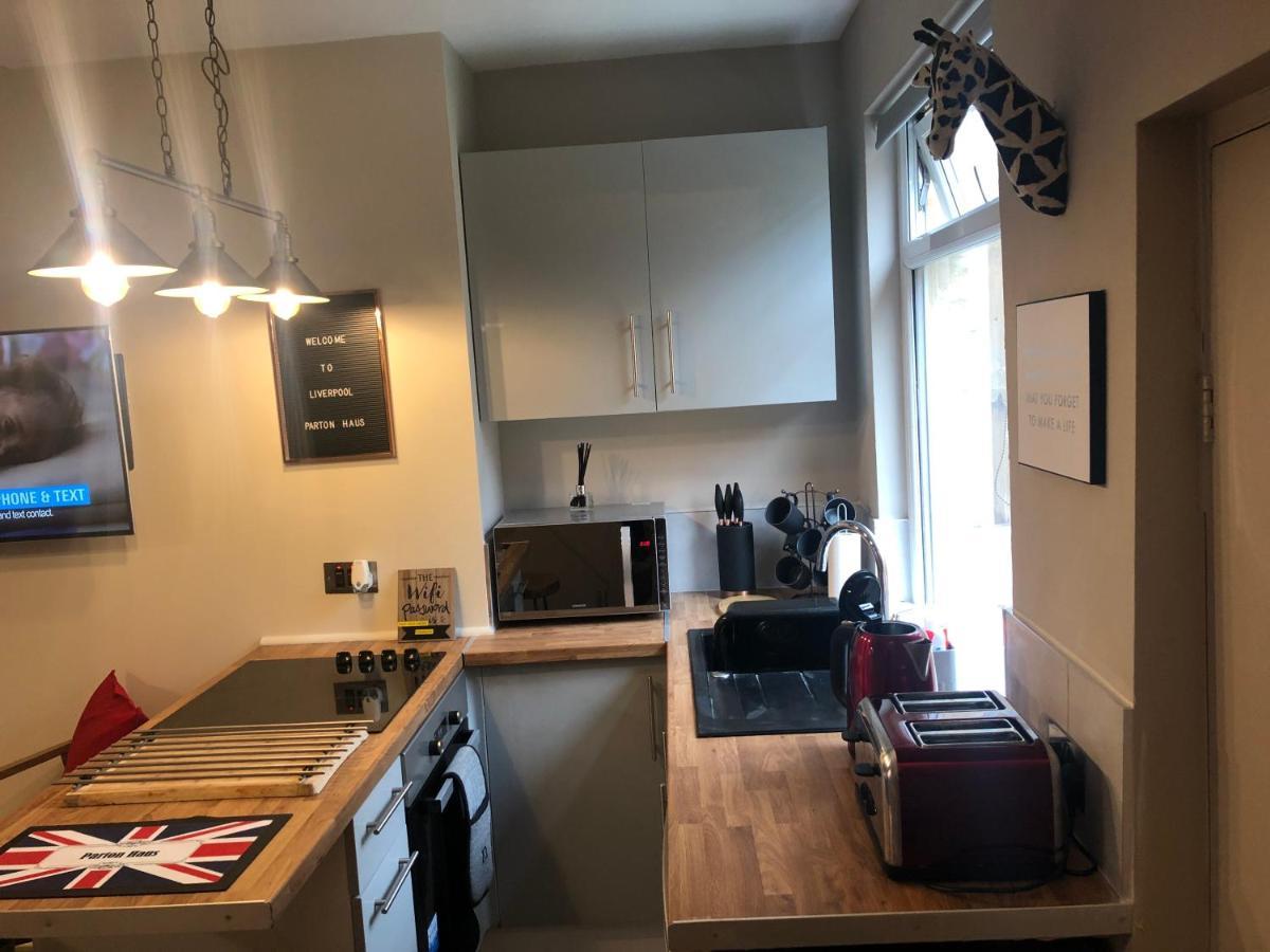 3 Double Bed Brittania Styled Central Home Near Lfc Sleeps 6 With Free Business Super Fast Fibre Broadband Ливърпул Екстериор снимка